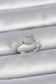 Pirinç Gümüş Renk Ayarlanabilir Beyaz Mineli Kedi Model İnci Detay Kadın Yüzük - 1