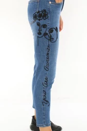 Kadın Mavi Yüksek Bel Likralı Beli Lastikli Yüz Nakış İşlemeli Rahat Kot Pantolon - 7