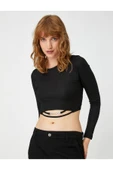 Koton Crop Tişört Uzun Kollu Metal Aksesuarlı Pencere Detaylı - 3