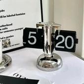 Valkyrie Retro Metanik Yaprak Saat Ev Ofis Masa Saati Paslanmaz Çelik Tek Bacak Siyah - 3