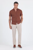 Kiremit italyan Düğmeli Yaka Kısa Kol Cepsiz Slim Fit Gömlek 1004250255 thumbnail 2