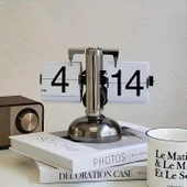 Valkyrie Retro Metanik Yaprak Saat Ev Ofis Masa Saati Paslanmaz Çelik Tek Bacak Siyah - 6