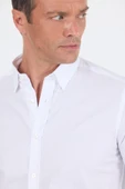 Beyaz Smart Biritli Yaka Cepsiz Bez Ayağı Uzun Kol Slim Fit %100 Pamuk Gömlek 1004250223 thumbnail 4