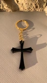 Siyah Renkli Haç ve Kılıç Şekil Gold Aksesuarlı Anahtarlık  El Yapımı Epoksi Hediyelik thumbnail 1