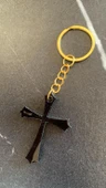 Siyah Renkli Haç ve Kılıç Şekil Gold Aksesuarlı Anahtarlık  El Yapımı Epoksi Hediyelik thumbnail 4