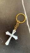 Sedefli Beyaz Renkli Haç ve Kılıç Şekil Gold Aksesuarlı Anahtarlık  El Yapımı Epoksi Hediyelik thumbnail 4