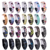 Xiaomi Mi Band 3 ve 4 Uyumlu Silikon Saat Kayışı Kafatası Desenli - 3