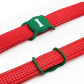 Darbelere Dayanıklı Kırmızı Kemik Desenli Silikon AirTag Kılıfı - 4