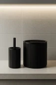 Lines Serisi Siyah Banyo Seti, 2 Parça Akrilik Silindir 5 Litre Çöp Kovası ve Tuvalet Fırçası Takımı thumbnail 4