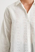 Fisto İşlemeli Gömlek Beyaz thumbnail 5