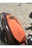 HONDA PCX DİO SH 125 ACTİVA S UYUMLU LOGOLU TURUNCU(KİREMİT) KOLTUK KILIFI(SİYAH LOGO) - 1