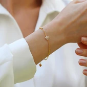 Çiçek Taşlı Gümüş Trend Bileklik thumbnail 1