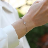 Çiçek Taşlı Gümüş Trend Bileklik thumbnail 6