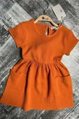 Kız Çocuk Çift Cepli Salaş Kesim Kolsuz Kiremit Müslin Elbise thumbnail 1