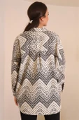 Zigzag Desenli Siyah Kadın Gömlek 32893-2K3 - 6