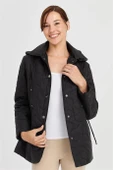 KAPÜŞONLU BELİ BAĞCIKLI SİYAH KADIN MONT  23401-2K5 - 5