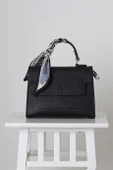 SİYAH DERİ KADIN EL ÇANTASI 26760-2K5 thumbnail 1