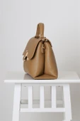 KISA SAPLI DERİ CAMEL KADIN KOL ÇANTASI 2345-2Y5 thumbnail 2