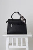 SİYAH DERİ KADIN EL ÇANTASI 26760-2K5 thumbnail 3