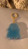 Turkuaz Mavi Renkli Gold Aksesuarlı Hayalet Şekil Anahtarlık El Yapımı Epoksi Hediyelik thumbnail 7