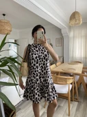 Kadın Kolsuz Sırttan Bağlamalı Fırfırlı Leopar Desenli Süprem Elbise - 3