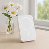 ScHitec Taşınabilir Magsafe Özellikli 10000mAh Powerbank Beyaz YK-P950 - 5