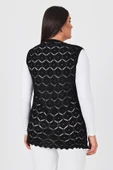 Kadın Siyah İşlemeli Merserize Mevsimlik Triko Anne Yelek thumbnail 4