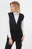 Kadın Siyah Zikzak Desenli Ajurlu Yazlık Anne Triko Yelek thumbnail 2