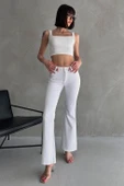 Beyaz Likralı Cepli İspanyol Paça Denim Jean - 4