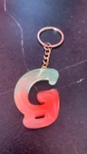 Rengarenk G Harf Şekilli Gold Aksesuarlı Anahtarlık Epoksi El Yapımı Hediyelik thumbnail 6
