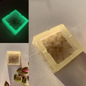 Fosforlu Neon Yeşili Sedefli Ve Gold Süslemeli Kare Şeklinde Küllük El Yapımı Epoksi Hediyelik - 1