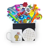 Geçmişin Büyüsüyle Dolu Özel Siyah Hediye Kutusu ve İyi Ki Sen Yazılı Kupa Bardak - 2