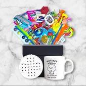 Geçmişten Gelen Mutluluk! Siyah Hediye Kutusu ve Düzelcez İnşallah Şu Olaylar Bir Bitsin Baskılı Kupa Bardak - 1