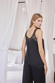 Dantelli ve Dekolteli Saten Pijama Takımı - 6