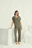 Kısa Kollu V Yakalı Dantelli Pijama Takımı - 1