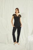 Yakası ve Omzu Dantelli Önü Düğmeli Pijama Takımı - 1