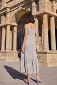 Çiçek Desenli Kare Yaka Askılı Elbise - 4