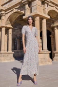 Çiçek Desenli Kısa Kollu Elbise - 3