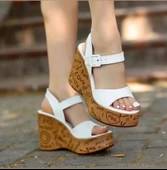 Riboy Beyaz Cilt Dolgu Topuk Sandalet - 1