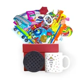 Nostaljik Sürprizlerle Dolu Kırmızı Hediye Kutusu ve Benden Bir Tane Daha Yok Baskılı Kupa Bardak - 2