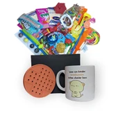 Nostaljik İçerikli Siyah Hediye Kutusu ve Kurban Olsunlar Bana Baskılı Kupa Bardak - 1