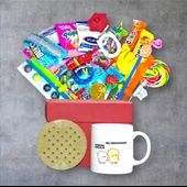 Anılarla Dolu Kırmızı Hediye Kutusu ve Hiç Bırakmadan Kocaman Sarılalım Yazılı Kupa Bardak - 1