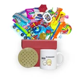 Anılarla Dolu Kırmızı Hediye Kutusu ve Hiç Bırakmadan Kocaman Sarılalım Yazılı Kupa Bardak - 2