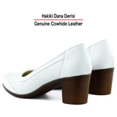 Erkan Saçmacı Sarah Beyaz Hakiki Dana Derisi Delik Detaylı Kalın Topuklu Günlük Klasik Ayakkabı thumbnail 5