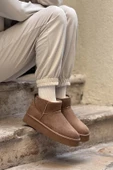 Nisantasi Shoes MİNİ KOYU BEJ SÜET İÇİ KÜRKLÜ KALIN TABAN KADIN BOT thumbnail 4
