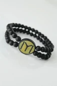 Sarı Renkli Metal Üzerine Siyah Kayı Boyu Figürlü Siyah Renk Çift Sıra Doğal Taş Erkek Bileklik - 1