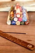 monadukkan Kayık Hediyeli 100 Çubuk 5 Paket Özel Seçim Tütsü Doğal 5+kayık Özel Paket Tütsü - 1
