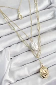 Pirinç Çoklu Zincirli İncili Deniz Kabuğu Model Gold Renk Kadın Kolye - EBJ250711W36537 thumbnail 2