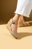Pembe Potin Hasır Dolgu Taban Önü Kapalı Tokalı Kadın Sandalet 69-71-24Süet thumbnail 4