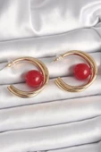 Pirinç Gold Renk Halka Model Kırmızı Boncuk Detay Kadın Küpe - 1